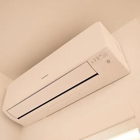 Lucilla - And Pool Hétvégi ház *