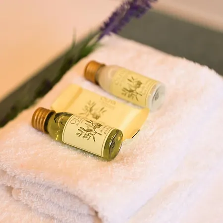 Villa Lucilla - Rooms And Pool * Potenza Picena