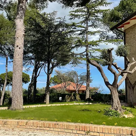 Villa Lucilla - Rooms And Pool Potenza Picena