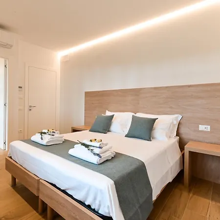 Villa Lucilla - Rooms And Pool * Potenza Picena